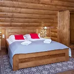 Privat bolig Koliba - Jacuzzi Sniadania & E-Rowery *